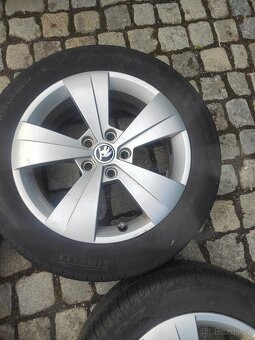 Prodám orig alu 17 Škoda Superb 3 5x112 ET 41 letní pneu - 3