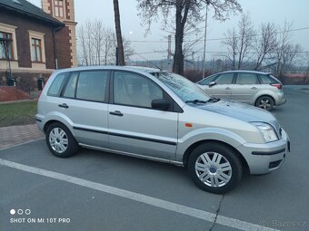 Ford fusion 1.6 74kw benzín 2.maj serv knížka klimatizace - 3