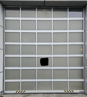 Sekční garážová vrata Hörmann  475x500cm - 3