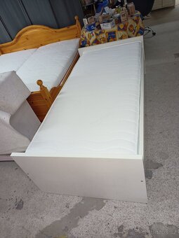 Prodám hezkou postel IKEA 90 x 200 cm - 3