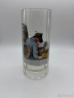 Sběratel nabízí staré pivní sklenice - 3