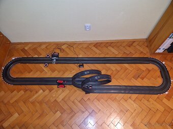 Carrera GO Speed Lap + Bezdrátové ovladače + auto - 3