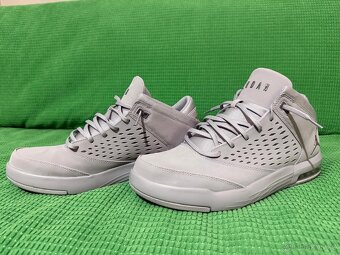 NIKE AIR JORDAN FLIGHT ORIGIN 4 ŠEDÁ vel. 48,5 - 3