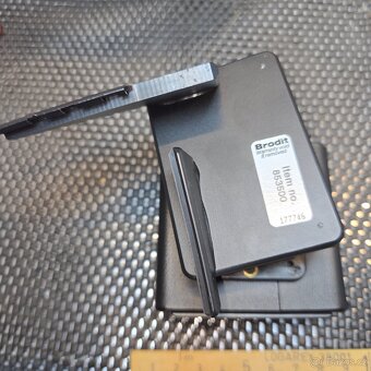 Držák mobilu pro vozy Volvo - 3