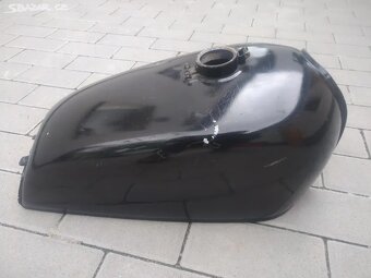 Nádrž Honda CB 250G - 3