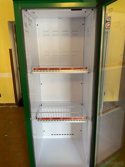Prosklena vitrinova lednice - 3