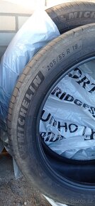 205/55/R19 Michelin - 3