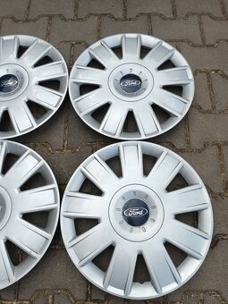 Originální poklice Ford 15' s výbavou - 3