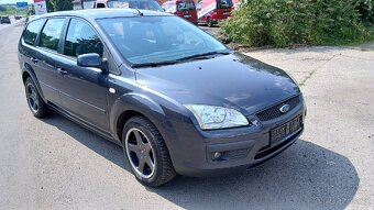 Ford Focus 1.6 16v rok 2005 klima - 3