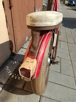 Stará koloběžka retro - 3