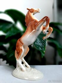 Porcelánový kůň Royal Dux.. TOP - 3