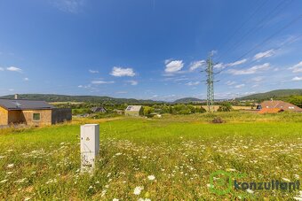 Prodej pozemky pro bydlení, 1 414 m2 - Hradčany, ev.č. 00691 - 3