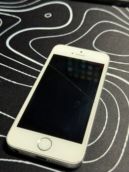 iPhone SE (1. gen.), 32 GB, stříbrná - 3
