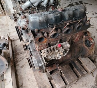 Motory a převodovka Avia - 3