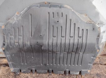 prodám vrchní a spodní kryt motoru na Škodu Fabii TDI - 3