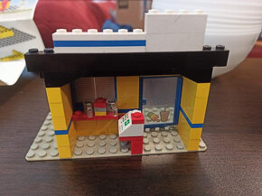 LEGO Town 6683 Hamburger Stand - 3