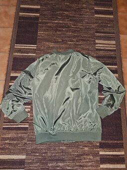 Chlapecký bomber - 3