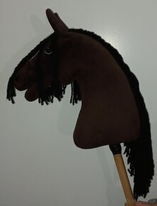 Larden Hobby Horse Sisi s černou ohlávkou vel. M - 3