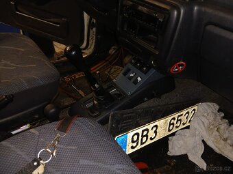 SUZUKI JIMNY konzole na tlačítka, vypínače - 3