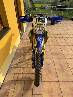 Yamahu WR 250 F - 3
