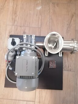 Mlýnek na maso - 3