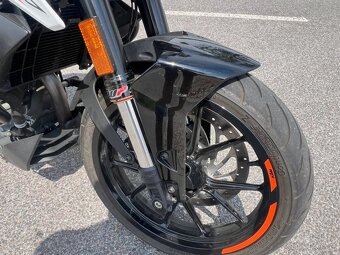 KTM 390 Duke - 3
