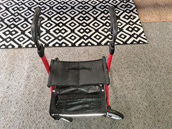 Čtyřkolové chodítko - 3