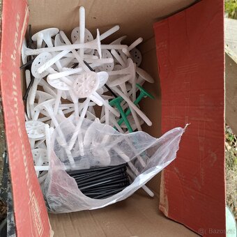 Zátky a hnoždinky fasáda - 3