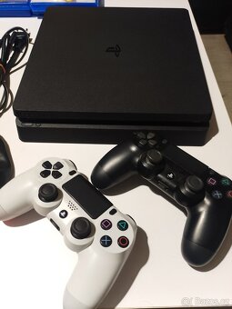 Playstation 4 Slim - 3
