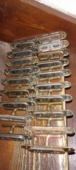 Mosazné kování na okna 19 ks (kliky, kličky) - 3