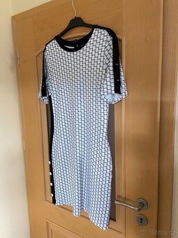 Krásné značkové bílo-černé šaty MAGENTA -vel. M - 3