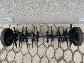 Vertikutátor (provzdušňovač) VARI - 3