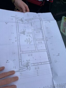 Hledám zedníky - 3