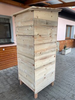 Králíkárna tři kotce. - 3