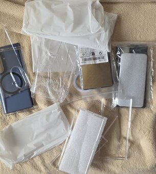 Pouzdra-kryty na SAMSUNG Galaxy Fold7 - 3