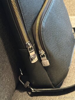 Louis Vuitton Sling Kabelka - 3
