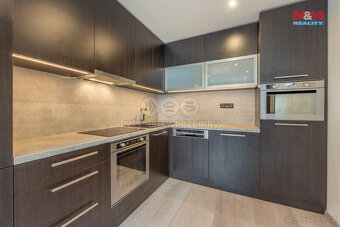 Prodej bytu 3+1, 68 m², Kladno, ul. Děčínská - 3