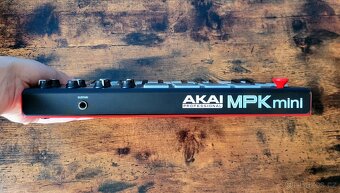AKAI MPK Mini - 3