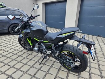 Prodám  kawasaki  Z650 rok 2019 - 3
