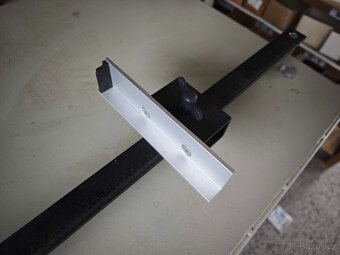Stroj na zkracování plastových kabelových roštů - 3