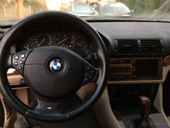 BMW e39 - interiér - 3
