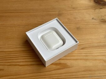 🎧 Apple AirPods 2 – plně funkční - 3