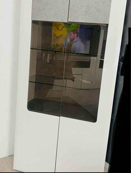 Obývací stěna s konferenčním stolkem - 3