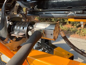 bagr za ATV, pavouk, kráčející bagr s otočí 360 stupńů - 3