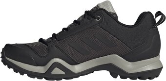 Nové turistické boty Adidas Terrex AX3, vel. Eur 40 2/3, UK - 3