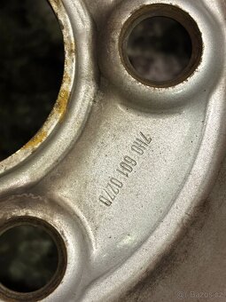 Originální plechové disky R16 + zimní pneu 215/65 R16C - 3