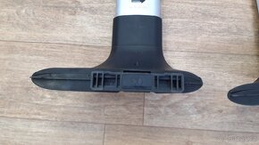 Prodám střešní nosiče zn. FORD na os. vozidlo FORD FOCUS - 3