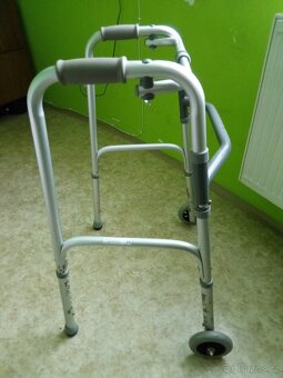 Chodítko pro seniory - 3
