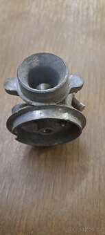 Karburátor torzo na motorku - 3