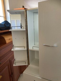 Koupelnová skříňka - 3